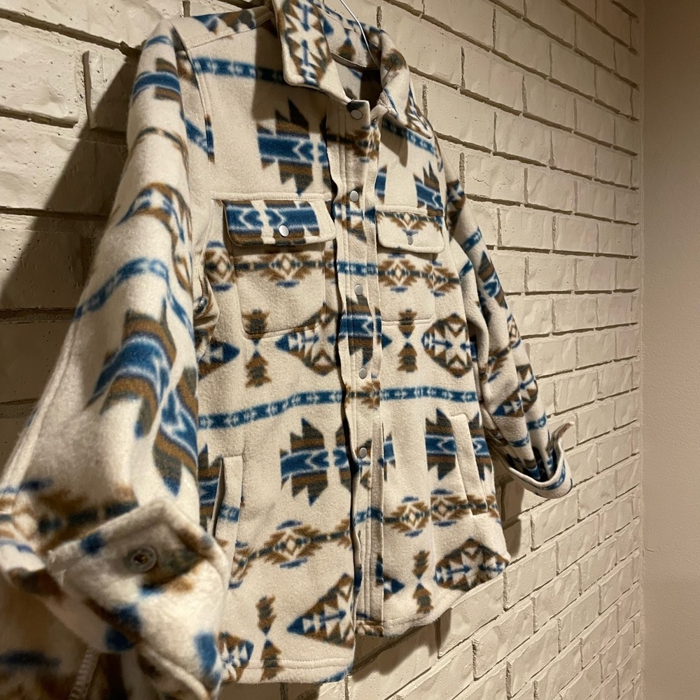 Western Fleece - Picture 3 of 7